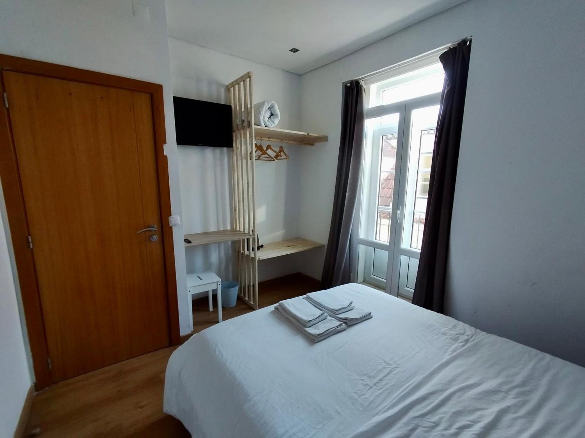 Bairro Alto Hostel ลิสบอน ภายนอก รูปภาพ