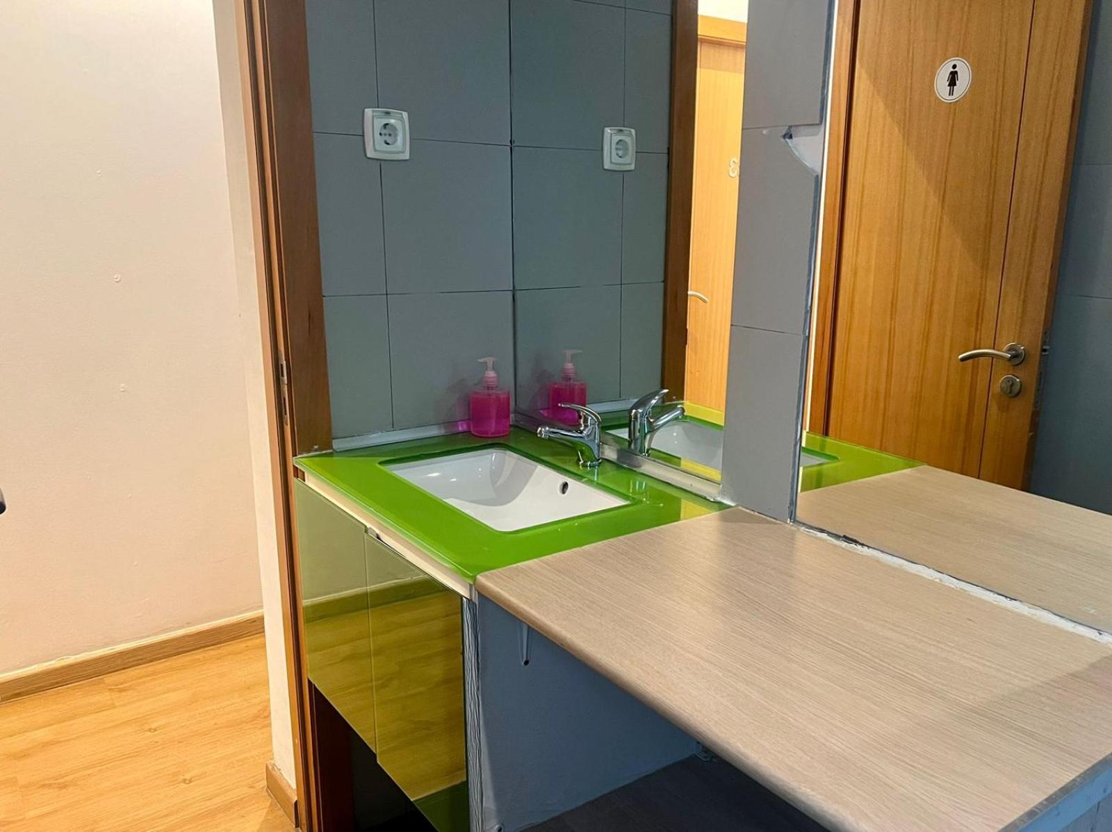 Bairro Alto Hostel ลิสบอน ภายนอก รูปภาพ