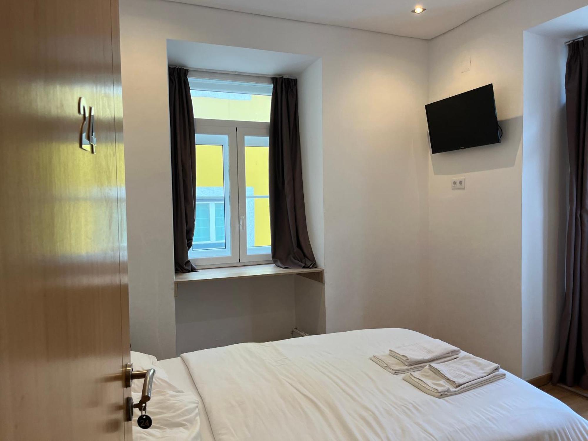 Bairro Alto Hostel ลิสบอน ภายนอก รูปภาพ